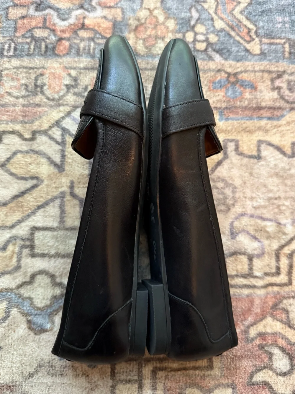 Vionic black savannah